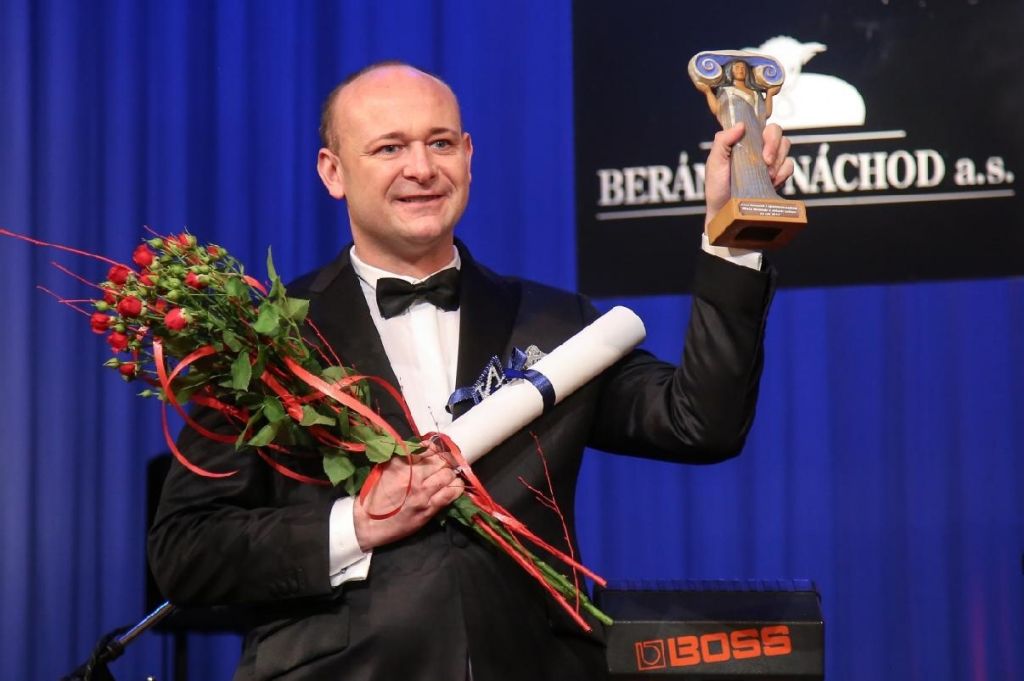Radní města Náchoda ocenili prezidenta Muže roku Davida Novotného Cenou za kulturu.