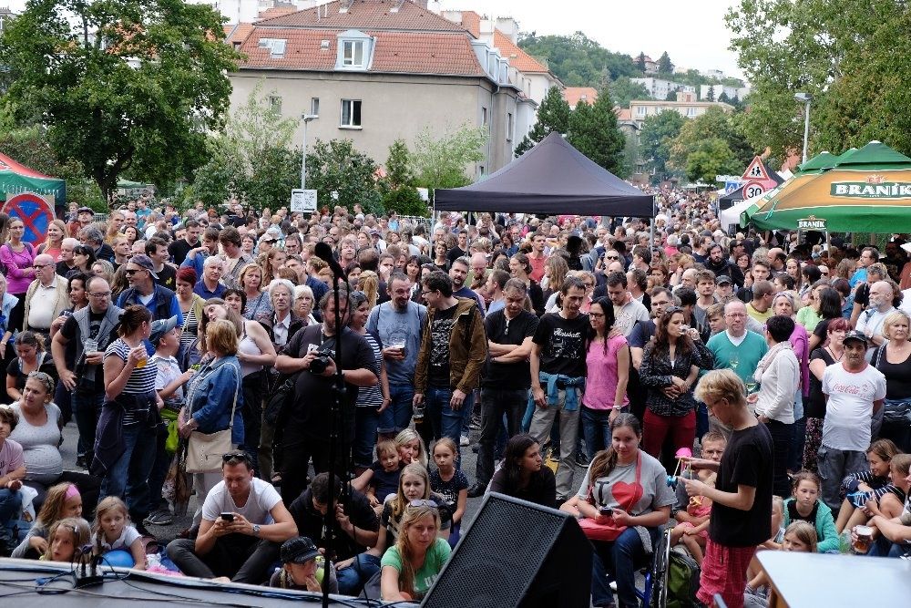 Bezová se promění v pouliční festival Braník sobě!